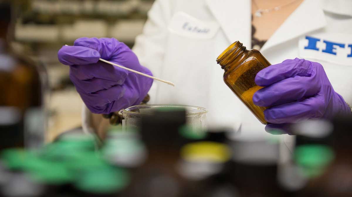 Производитель ароматизаторов IFF объединится с пищевым подразделением DuPont