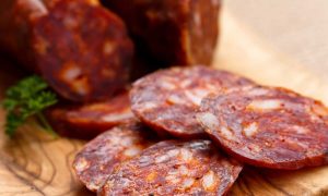 Копченая колбаса